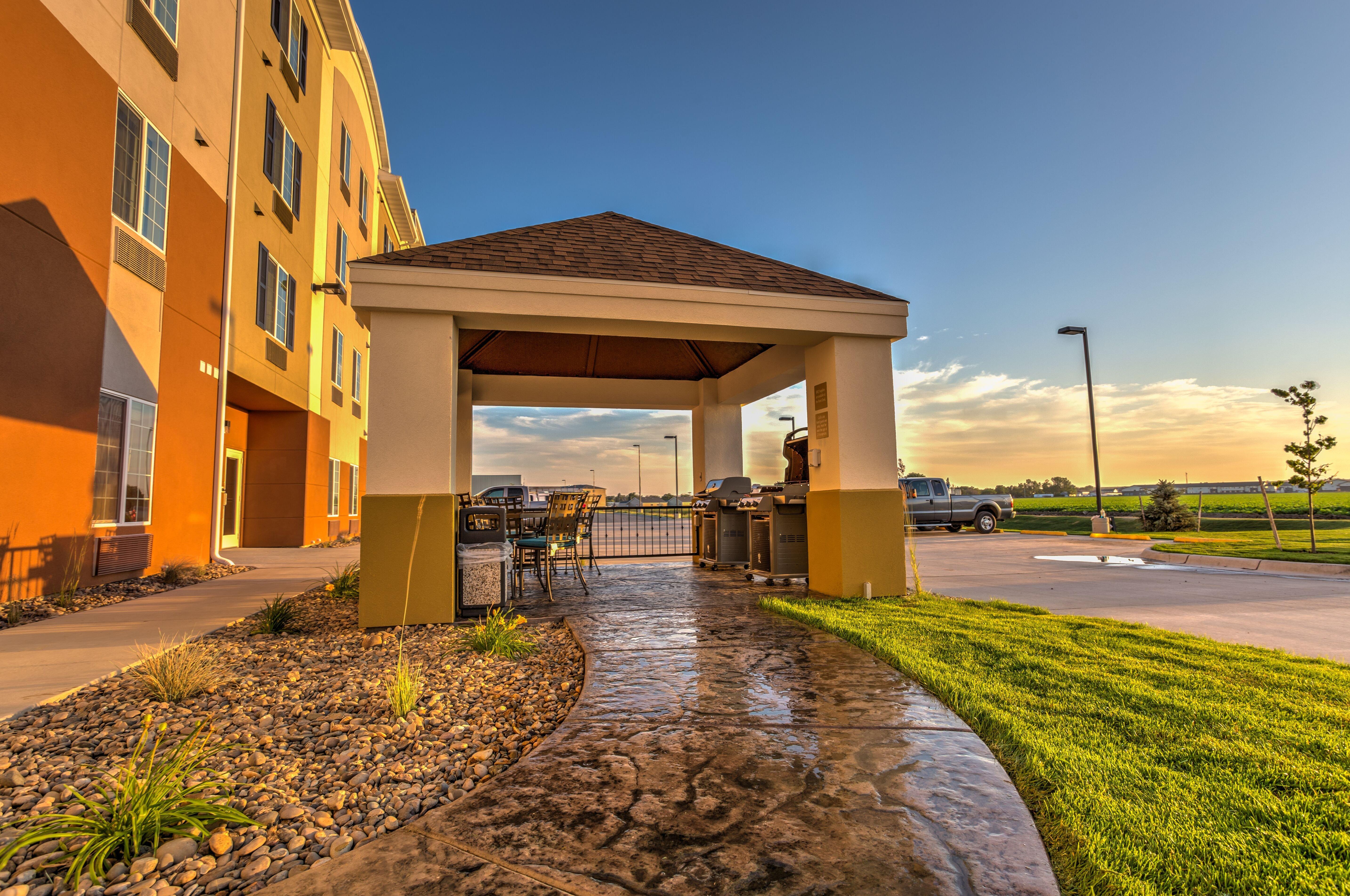 Candlewood Suites Sidney By Ihg Ngoại thất bức ảnh