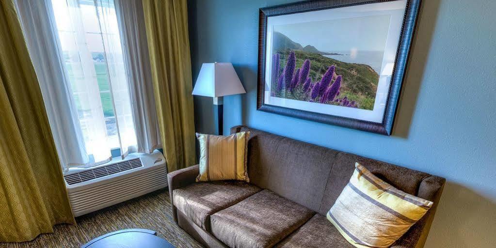 Candlewood Suites Sidney By Ihg Ngoại thất bức ảnh